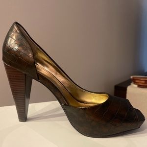 Bronze peep toe heels